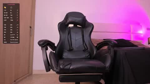 Snapshot of alexjaccob chatting on 12/15/25, 01:04 Alex Jaccob online show from 12/15/25, 01:04