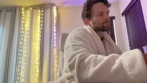 Snapshot of alexmanndickerson chatting on 10/06/25, 02:14 Alex Mann online show from 10/06/25, 02:14