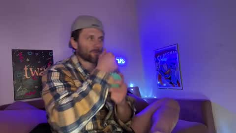 Snapshot of alexmanndickerson chatting on 01/10/26, 03:41 Alex Mann online show from 01/10/26, 03:41