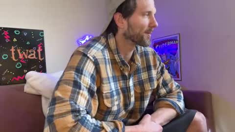 Snapshot of alexmanndickerson chatting on 01/16/26, 06:45 Alex Mann online show from 01/16/26, 06:45