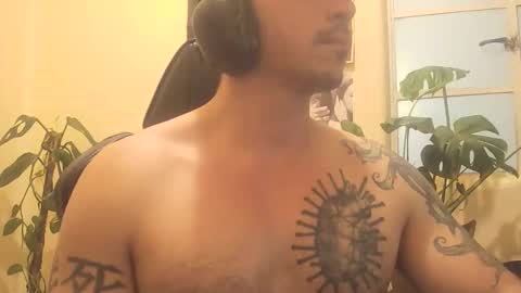 Alexxx online show from 05/19/26, 01:56