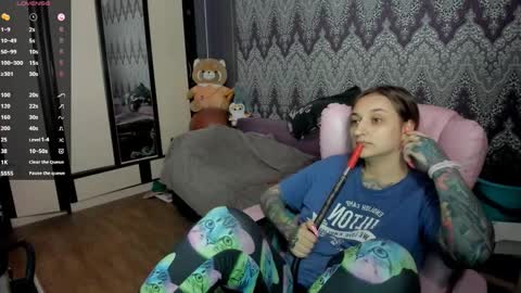 Snapshot of alexracc00n chatting on 01/21/25, 02:54 Alex online show from 01/21/25, 02:54