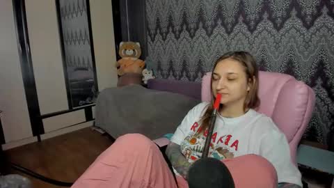 Snapshot of alexracc00n chatting on 01/29/25, 04:15 Alex online show from 01/29/25, 04:15