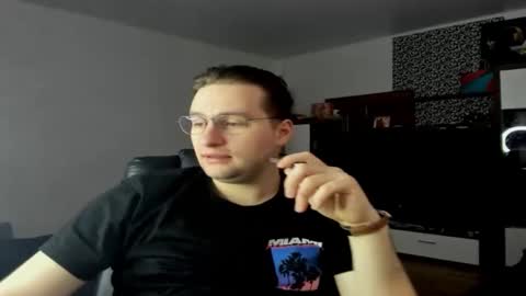 Snapshot of alexs9xtime chatting on 01/09/26, 12:30 alexs9xtime online show from 01/09/26, 12:30