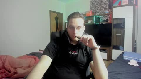 Snapshot of alexs9xtime chatting on 03/16/26, 12:42 alexs9xtime online show from 03/16/26, 12:42
