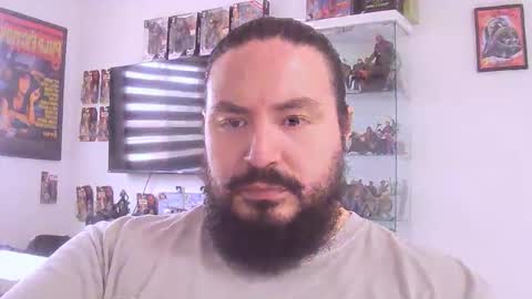 Snapshot of alextambet chatting on 05/15/26, 02:46 alextambet online show from 05/15/26, 02:46