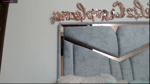 alex y luisa online show from 12/19/24, 01:51