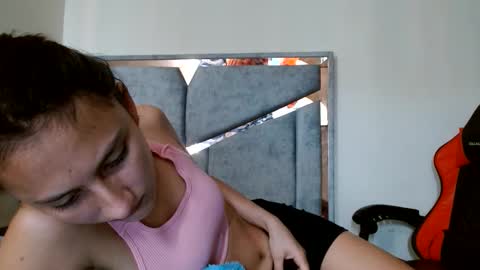 alex y luisa online show from 06/10/26, 03:55