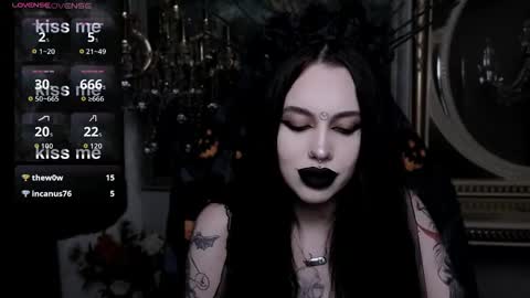 Snapshot of alexx_succubus chatting on 09/26/25, 12:42 Alexx Succubus online show from 09/26/25, 12:42