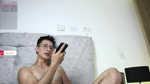 Snapshot of alexxx__01 chatting on 10/29/25, 12:24 Alex online show from 10/29/25, 12:24