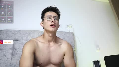 Snapshot of alexxx__01 chatting on 10/30/25, 12:34 Alex online show from 10/30/25, 12:34