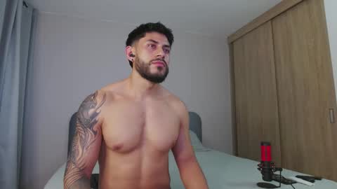 Snapshot of alexxxmachine chatting on 10/17/25, 10:45 Alex freelance model instagram alex b229 online show from 10/17/25, 10:45