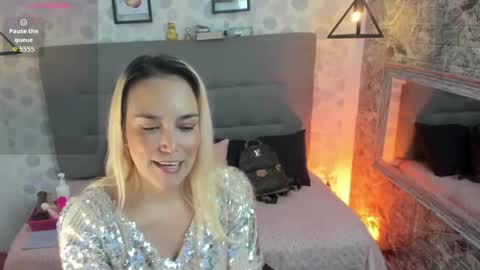 alezzafox__ online show from 10/10/25, 05:17