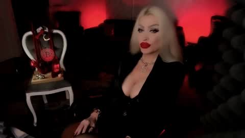 AlfaFemale online show from 12/20/24, 12:19