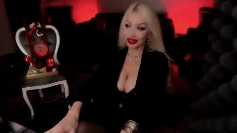 AlfaFemale online show from 12/20/24, 07:22