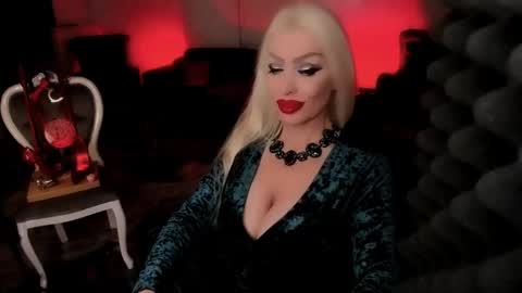 AlfaFemale online show from 12/24/24, 10:44