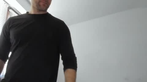 Snapshot of alfiesolomons87 chatting on 11/13/25, 09:30 alfiesolomons87 online show from 11/13/25, 09:30