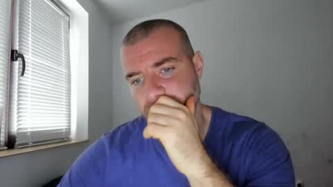 Snapshot of alfiesolomons87 chatting on 11/22/25, 09:30 alfiesolomons87 online show from 11/22/25, 09:30