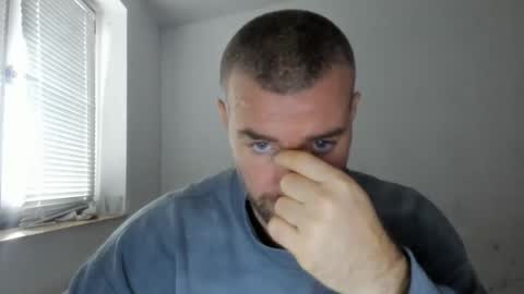 Snapshot of alfiesolomons87 chatting on 11/29/25, 09:56 alfiesolomons87 online show from 11/29/25, 09:56