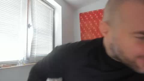 Snapshot of alfiesolomons87 chatting on 12/15/25, 09:02 alfiesolomons87 online show from 12/15/25, 09:02