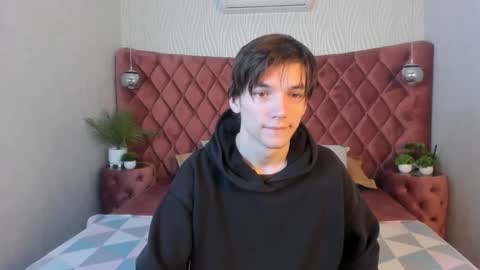 Snapshot of alfred_joness chatting on 10/31/25, 07:20 Alfred online show from 10/31/25, 07:20