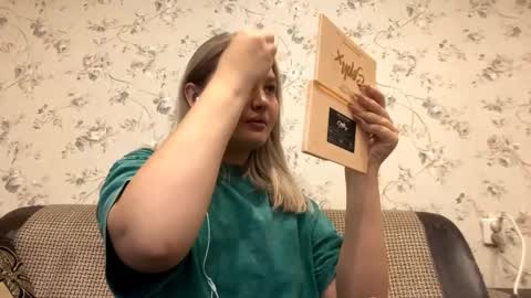 Kate online show from 10/28/25, 11:14