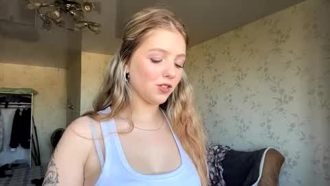 Maria online show from 09/18/25, 07:32