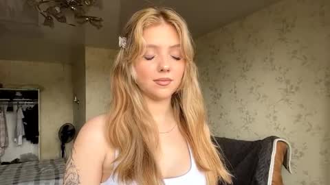 Maria online show from 09/23/25, 07:44