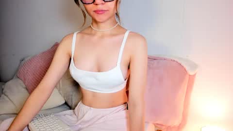 Hailey online show from 06/11/26, 06:22