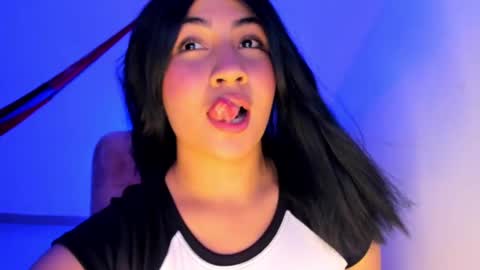 Snapshot of ali_sunce chatting on 12/16/24, 01:31 online show from 12/16/24, 01:31