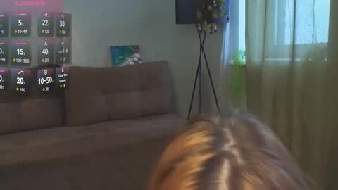 Snapshot of alialesperance chatting on 10/28/25, 05:22 Amelia online show from 10/28/25, 05:22