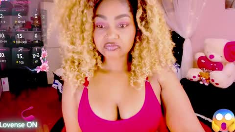 Snapshot of aliana_ross chatting on 03/10/25, 09:21 aliana_ross online show from 03/10/25, 09:21