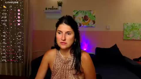 Snapshot of alianna_solo_kiss chatting on 07/28/26, 03:21 Alianna online show from 07/28/26, 03:21