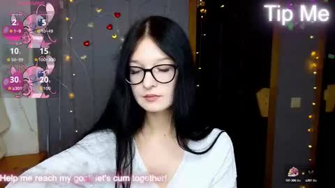 Alica online show from 09/18/25, 11:45