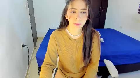 alicc0409 online show from 09/24/25, 11:35