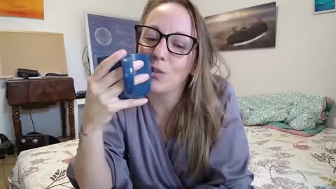 Alice online show from 10/10/25, 04:17