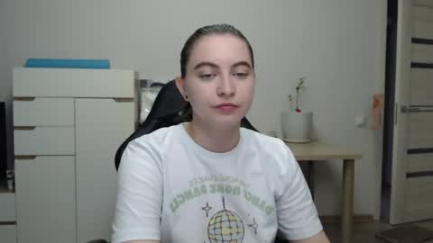 Alice online show from 05/10/26, 04:34