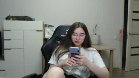 Alice online show from 05/13/26, 04:59