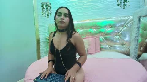 Snapshot of alice__bennett chatting on 04/06/26, 08:10 Alice online show from 04/06/26, 08:10