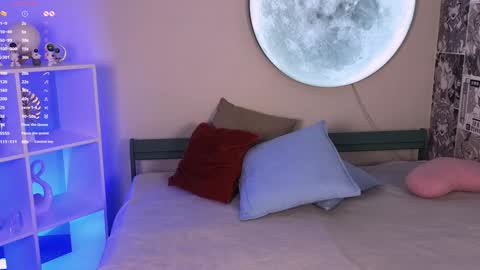 Snapshot of alice__grace_ chatting on 12/08/24, 01:25 your Alice online show from 12/08/24, 01:25