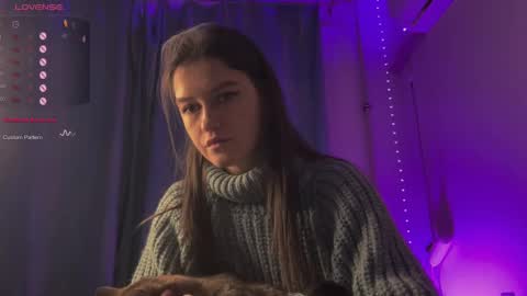 Snapshot of alice__grace_ chatting on 02/23/25, 06:12 your Alice online show from 02/23/25, 06:12