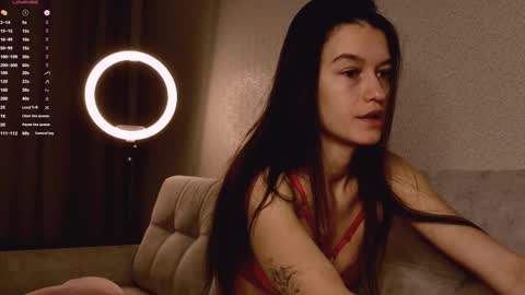 Snapshot of alice__grace_ chatting on 10/19/25, 09:48 your Alice online show from 10/19/25, 09:48