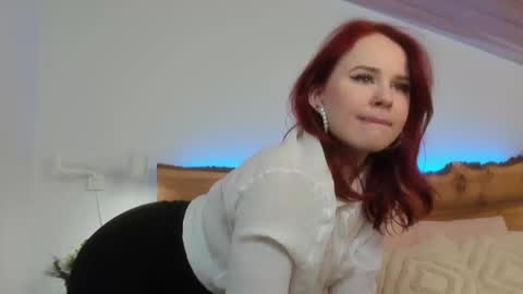 Alice.....Welcome to my room Lets get to know each other better and have an unforgettable time online show from 02/27/25, 06:31