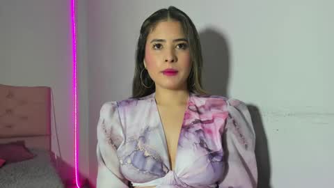 Snapshot of alice_cespedes chatting on 02/17/25, 10:14 alice_cespedes online show from 02/17/25, 10:14