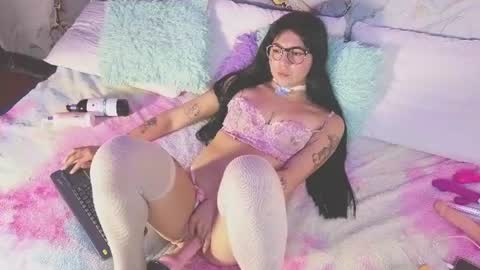 Mey online show from 07/18/26, 04:11