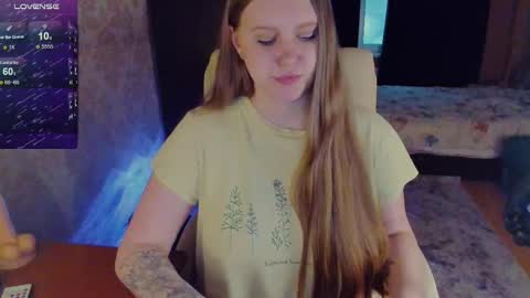 Snapshot of alice_dreamgirl_ chatting on 02/10/25, 02:16 Alice 3 online show from 02/10/25, 02:16