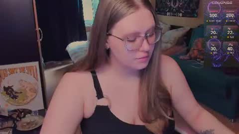 Snapshot of alice_dreamgirl_ chatting on 07/23/26, 09:07 Alice 3 online show from 07/23/26, 09:07