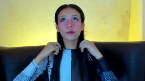 alice_drool online show from 06/10/26, 11:42