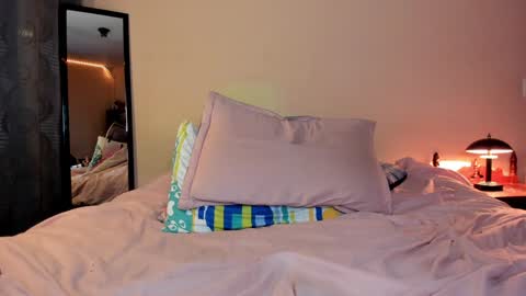 Alice  online show from 12/19/24, 06:12