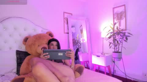Alice Graay  online show from 02/08/25, 05:40